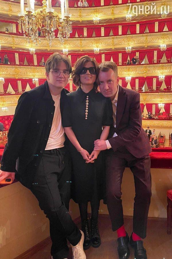 Диана Гурцкая с мужем и сыном