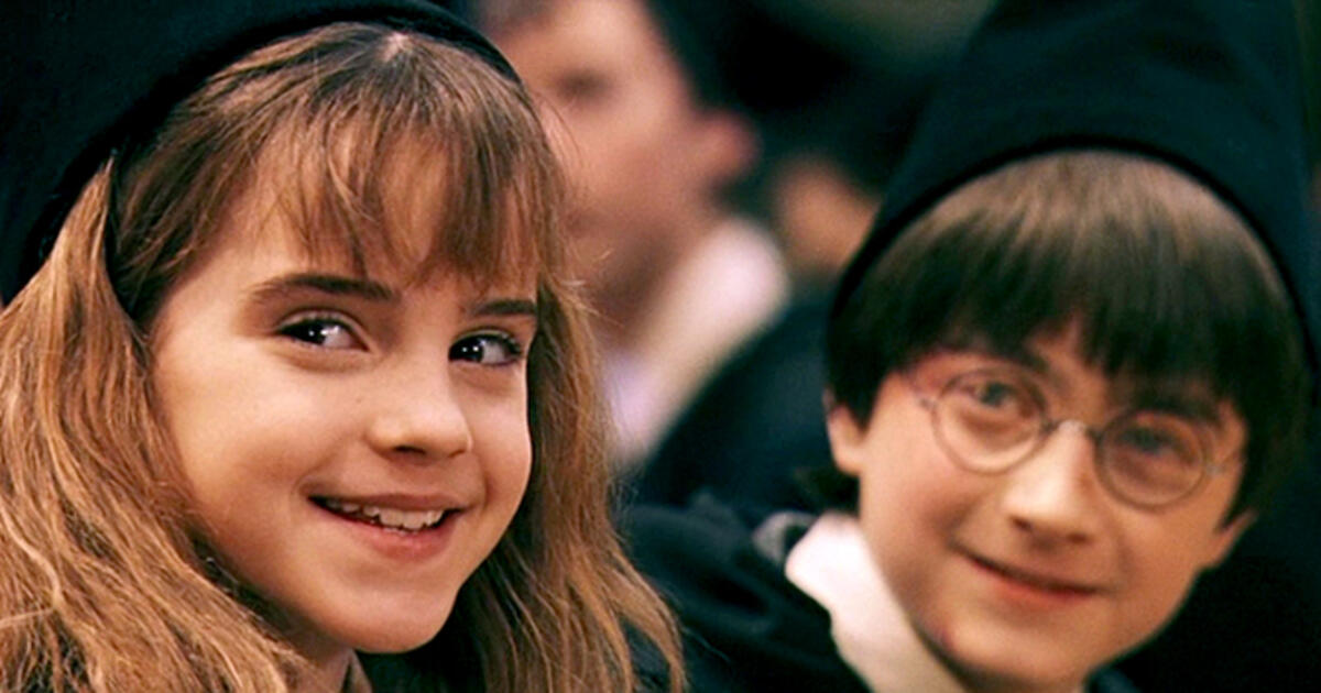 Me? cleverness and. Мантия гриффиндора. Футболка выпускник. Отряд дамблдора и орден феникса. Малфой на святочном балу.