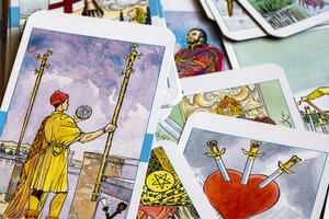 Таро-гороскоп на февраль 2024 года для всех знаков зодиака