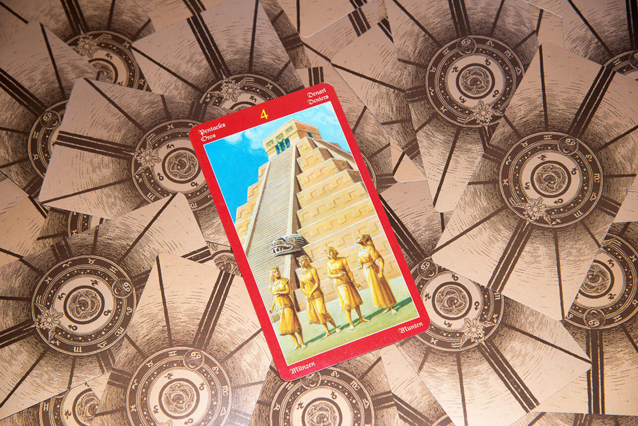 4 пентаклей Таро карты