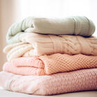 Выбираем идеальный свитер на зиму: теплые материалы и трендовый крой 