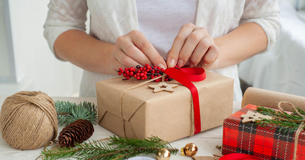 Один шаг до идеального подарка: 15+ вариантов новогодней упаковки