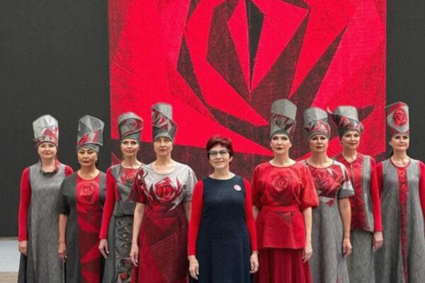 Платки, костюмы и украшения: чем удивит «Москва нарядная»