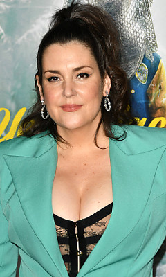  (Melanie Lynskey)